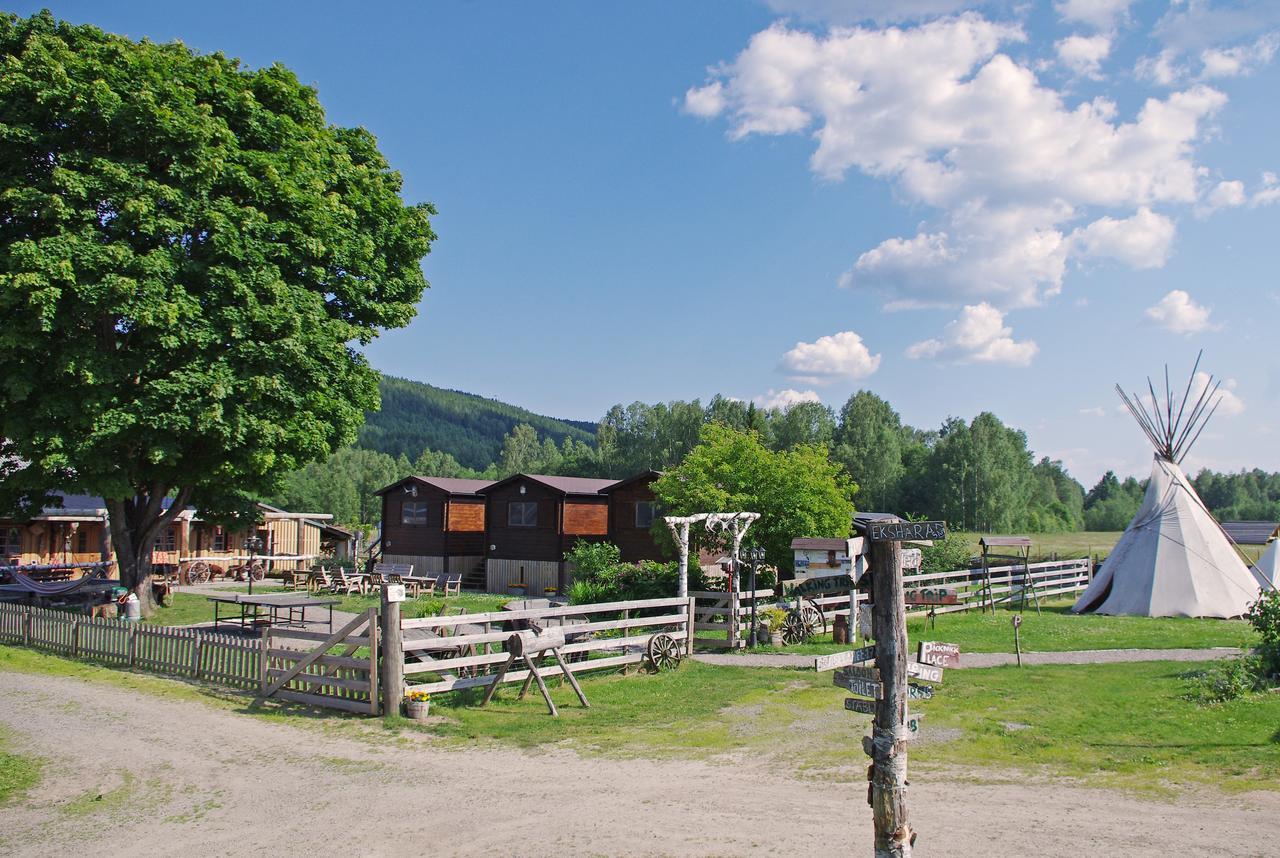 Sun Dance Ranch Bed and Breakfast Ekshärad Exteriör bild